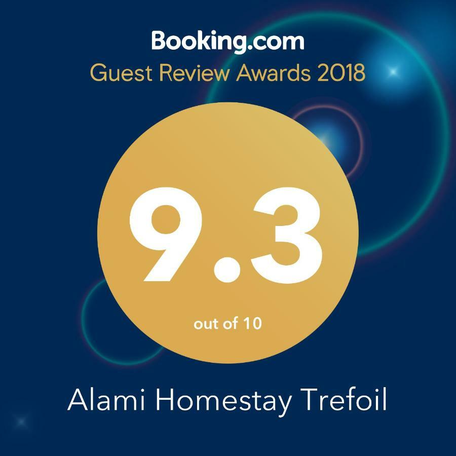 Alami Homestay Trefoil Kuala Selangor Luaran gambar